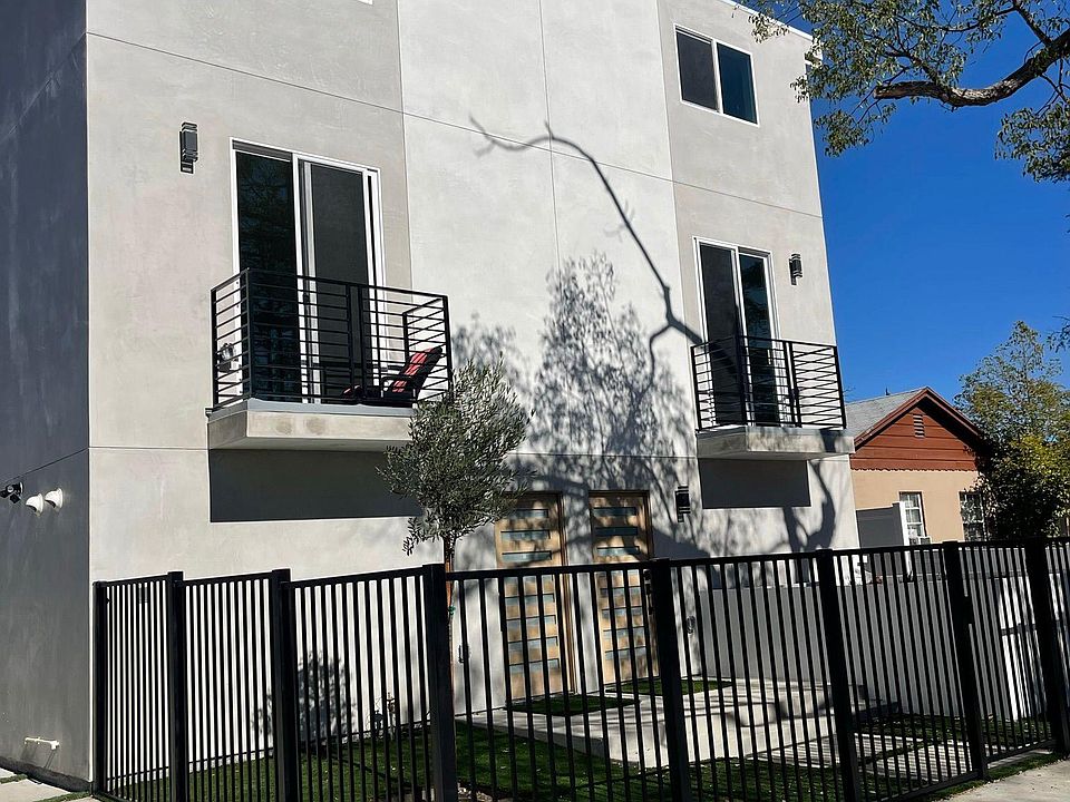 1st image of 14247 Sylvan St #14247