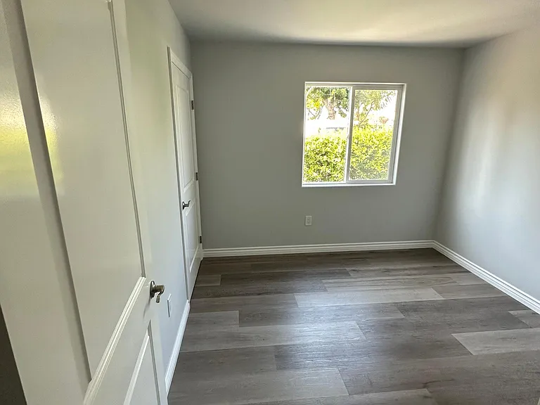 11246 Keith Dr — Photo 4