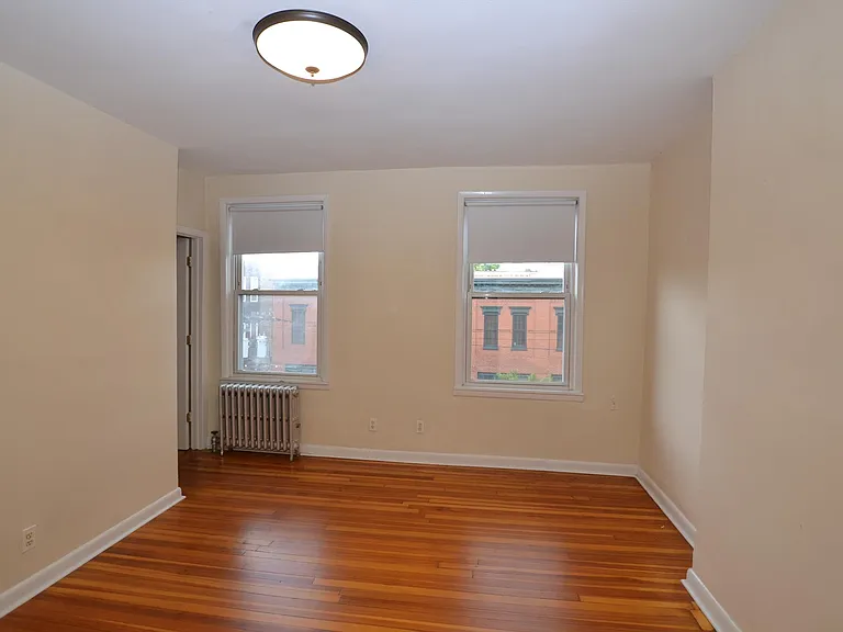 106 Park Ave #4 — Photo 6