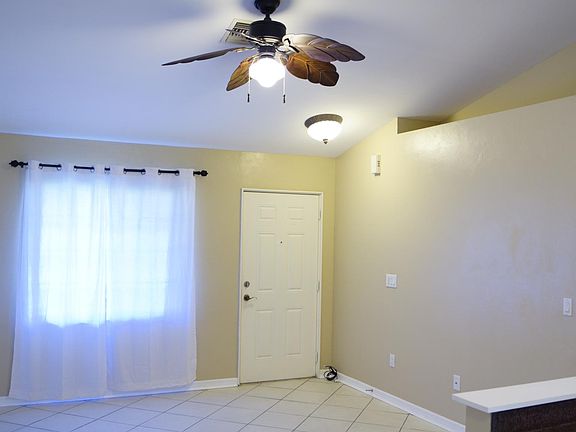 5th image of 19032 Murcott Dr E