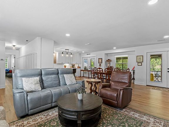 4th image of 4002 Ardara Dr
