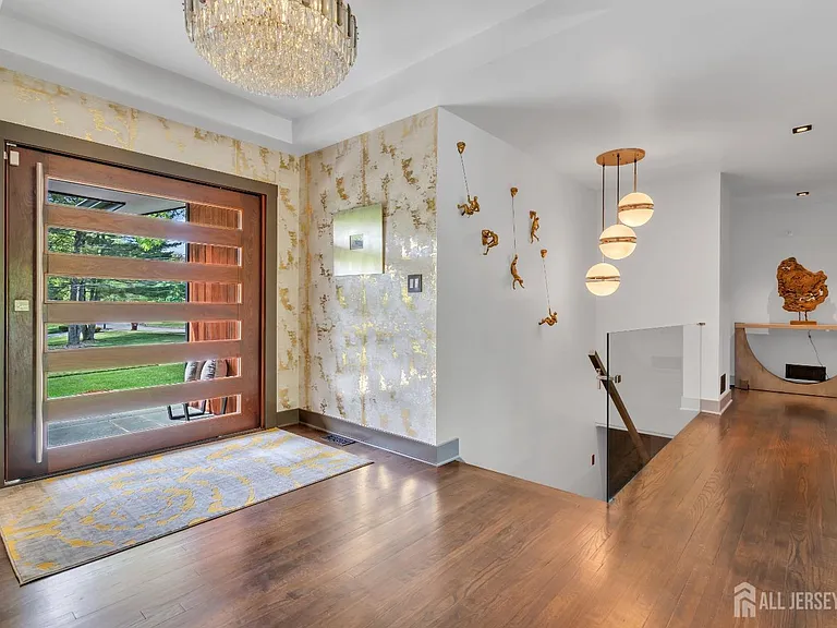 792 Partridge Dr — Photo 3