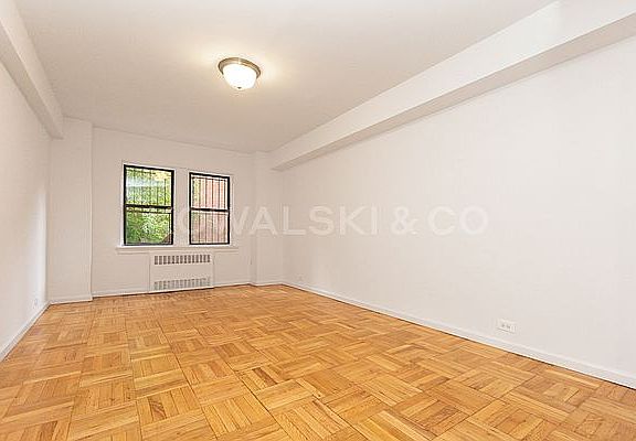 3rd image of 180 W Houston St #1A
