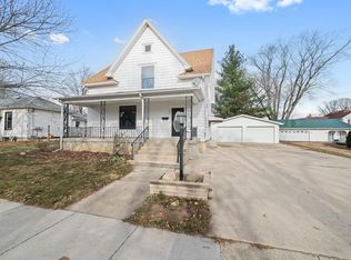 604 Madison St, Oregon, IL 61061