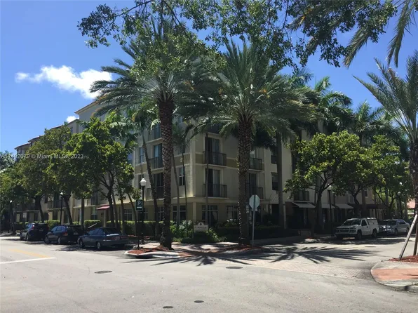 1900 Van Buren St APT 302B, Hollywood, FL 33020