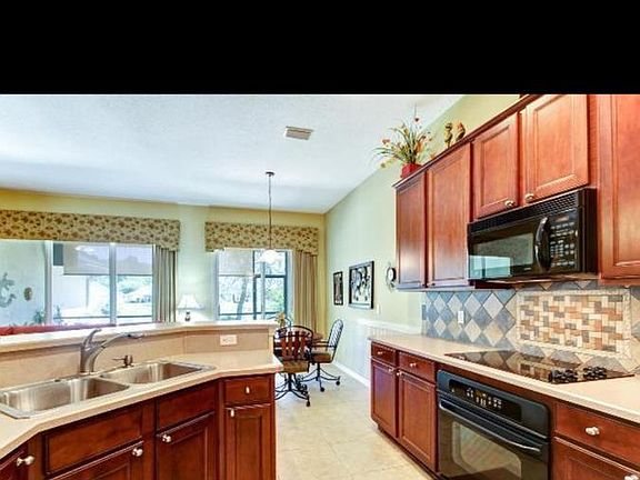 3rd image of 13633 Canoe Ct