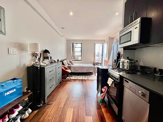 Rented by Keller Williams NYC | media 26