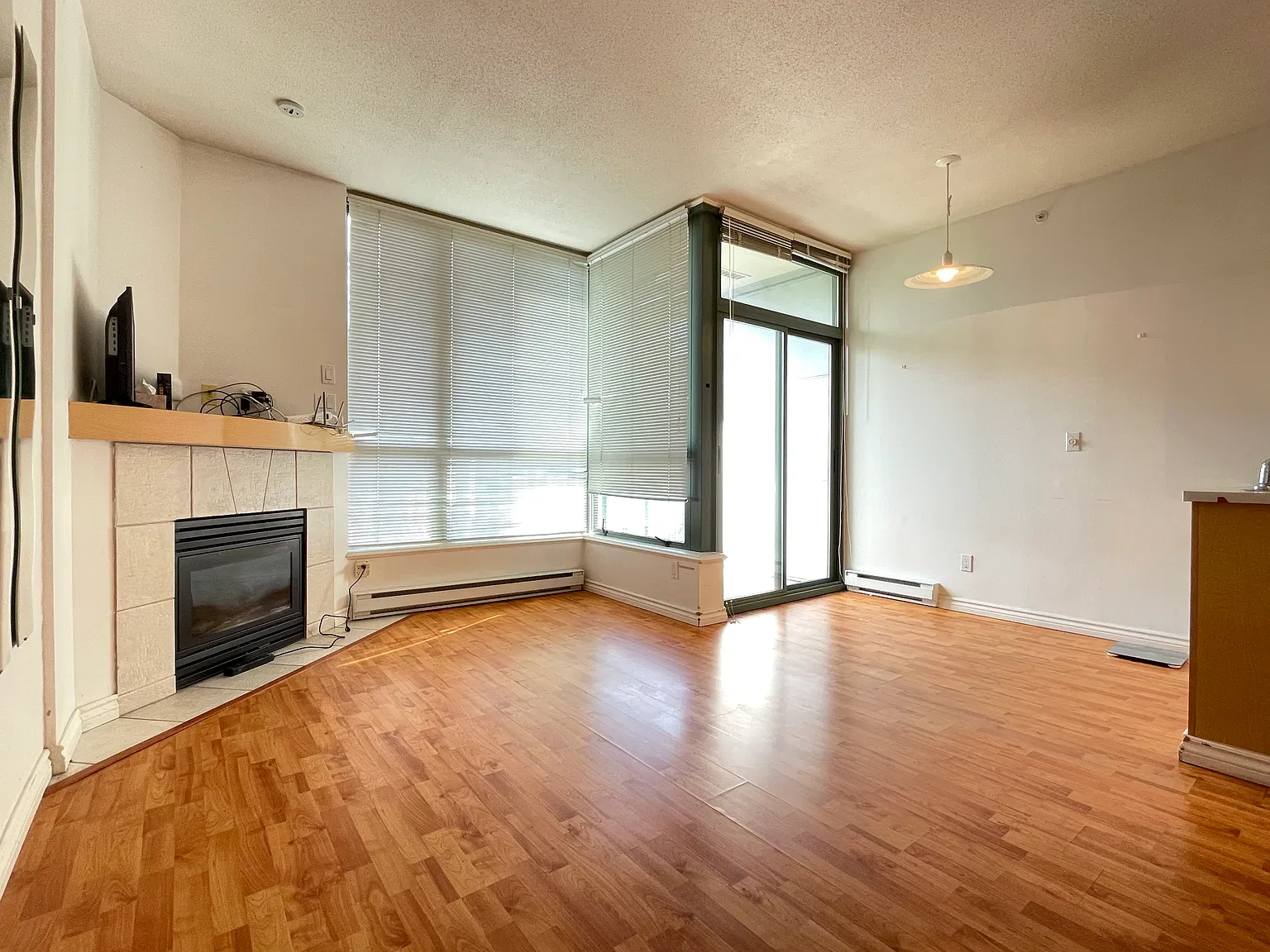 Studio, 428 sqft, $2,150 — Photo 3