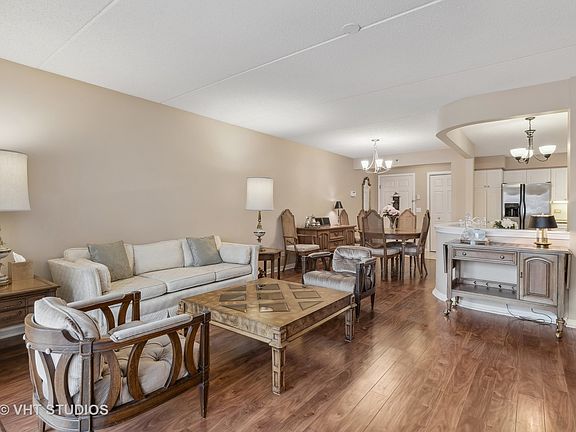 5th image of 720 Creekside Dr Unit 102B