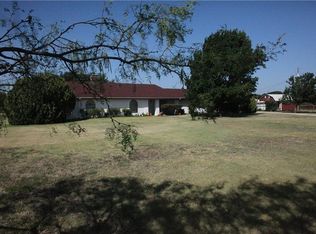 1424 Davis Ln, Terrell, TX 75160