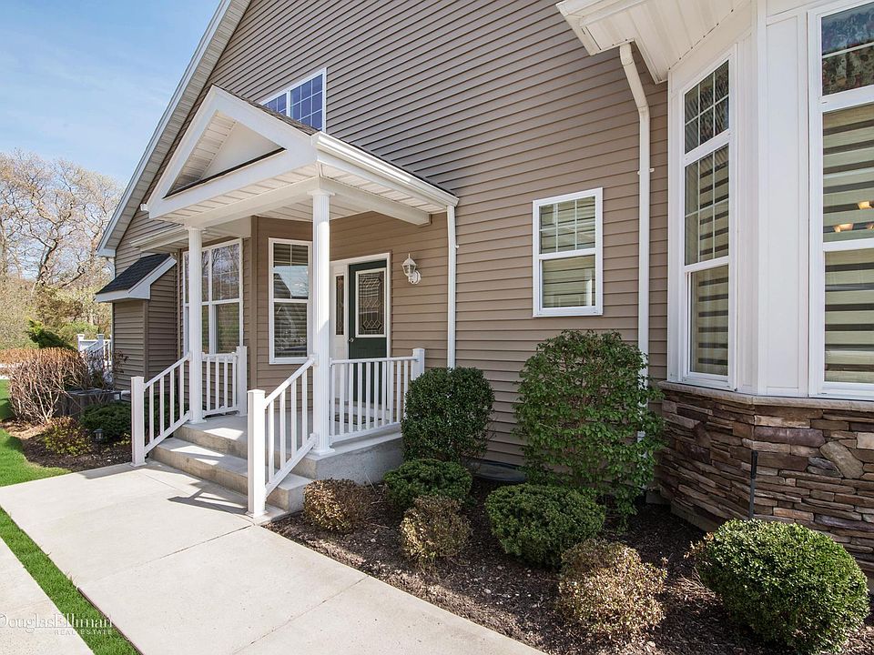 1st image of 93 Pacific Dunes Ct
