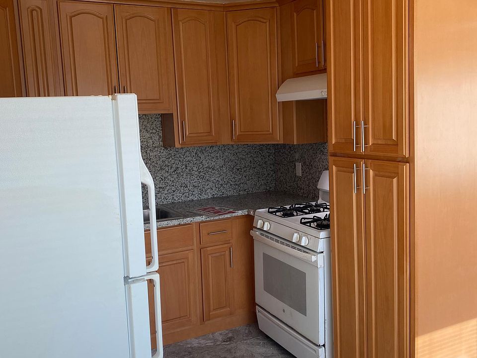 1st image of 564 Nordyke Dr APT 2