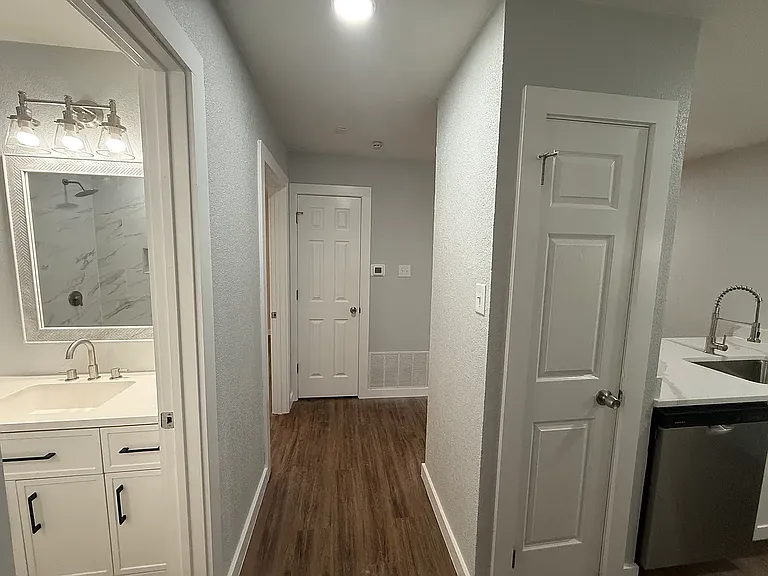 218 E Bridge St #12 — Photo 9