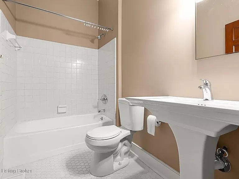 1309 S 1st St #2 — Photo 5