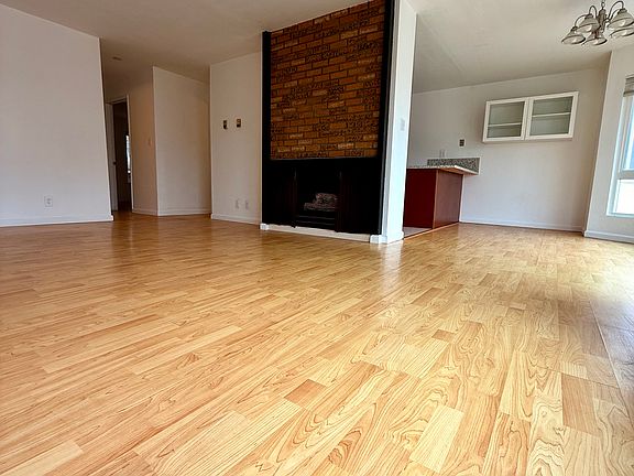 4th image of 4220 Judah St APT 101