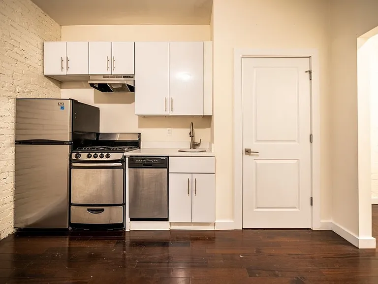 Magnolia Apartments — Photo 7