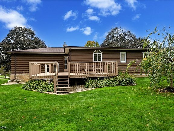 4th image of 4554 Garrett Dr
