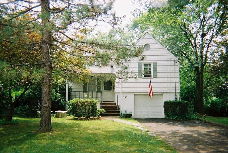 2nd image of 12 Elmwood Rd