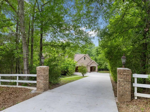 7421 Enchanted Stream Dr, Conroe, TX 77304
