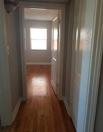 2nd image of 4420 Roanoke Pkwy APT 204