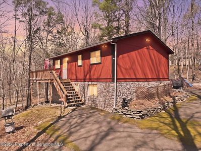 150 Tanglewood Dr, Greentown, PA, 18426