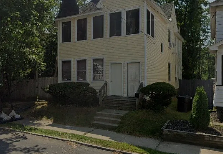 416 Division St — Photo 1