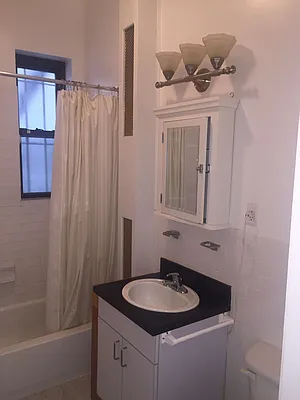 Rented by Solil Management | media 14