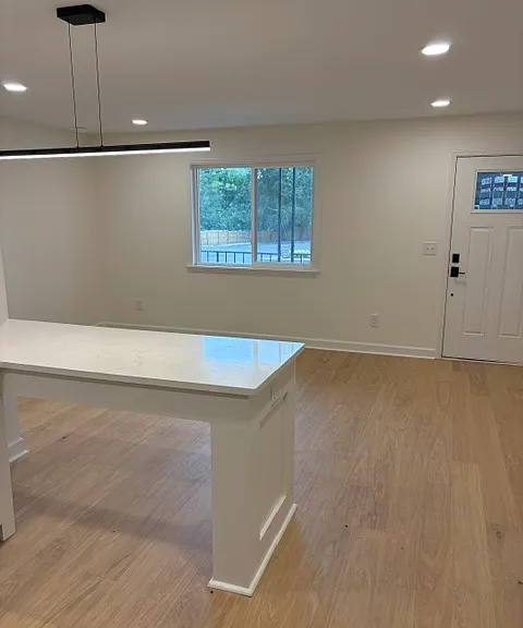 1309 Hudson Ave #D4 — Photo 5