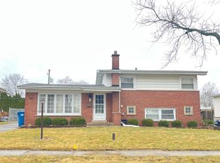 232 Roberta Ln, Chicago Heights, IL 60411
