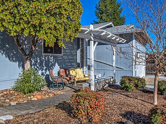 4th image of 3268 Auburn Dr