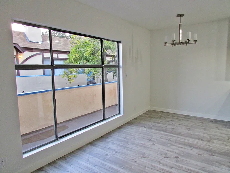 11511 Rochester Ave #11 — Photo 9
