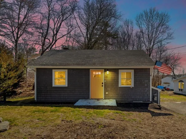 35 Glen Road, Hampton, NH 03842