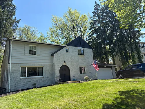 607 Castle Blvd Photo 1