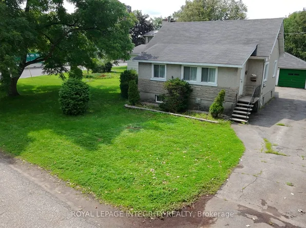 322 Kirchoffer Ave, Ottawa, ON K2A 1Y3