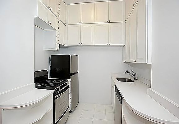 2nd image of 308 W 78th St APT 3R