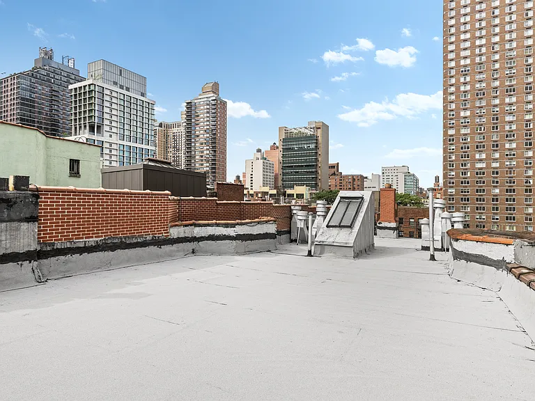 343 E 92nd St #5R — Photo 7