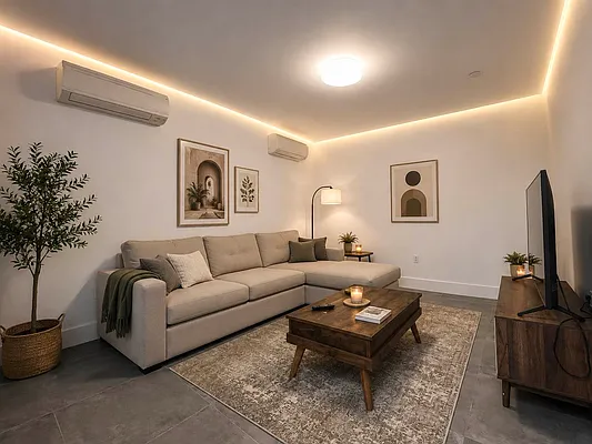 Living room, photo 2