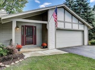 17620 Wexford Ct, Brookfield, WI 53045