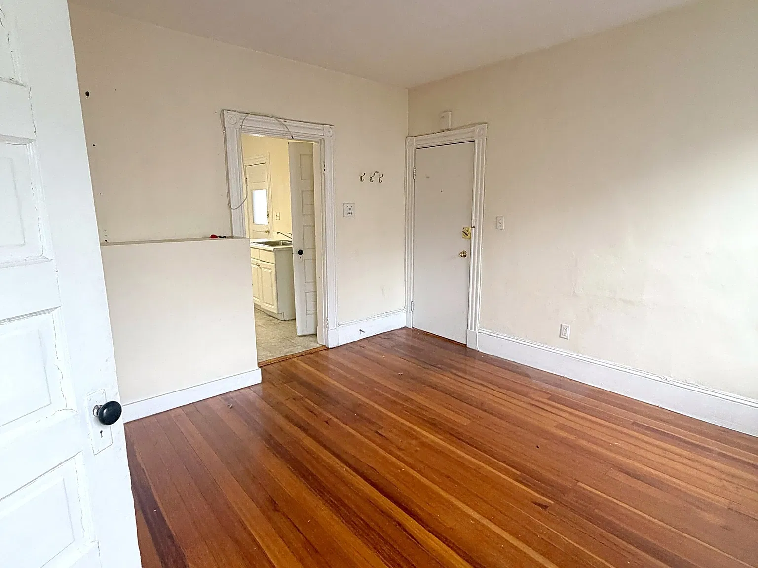 2 bed, 1.0 bath, 625 sqft, $2,800 — Photo 4