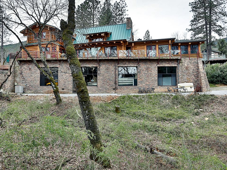 1st image of 17860 Lake Dr