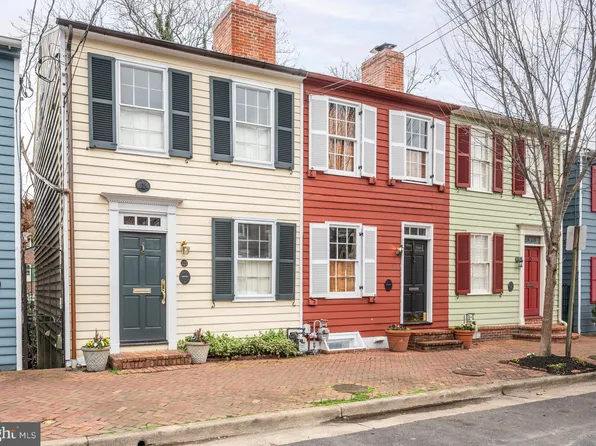 323 N Saint Asaph St, Alexandria, VA 22314