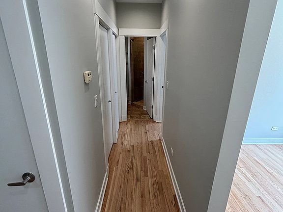 4th image of 2245 W Barry Ave APT 2C