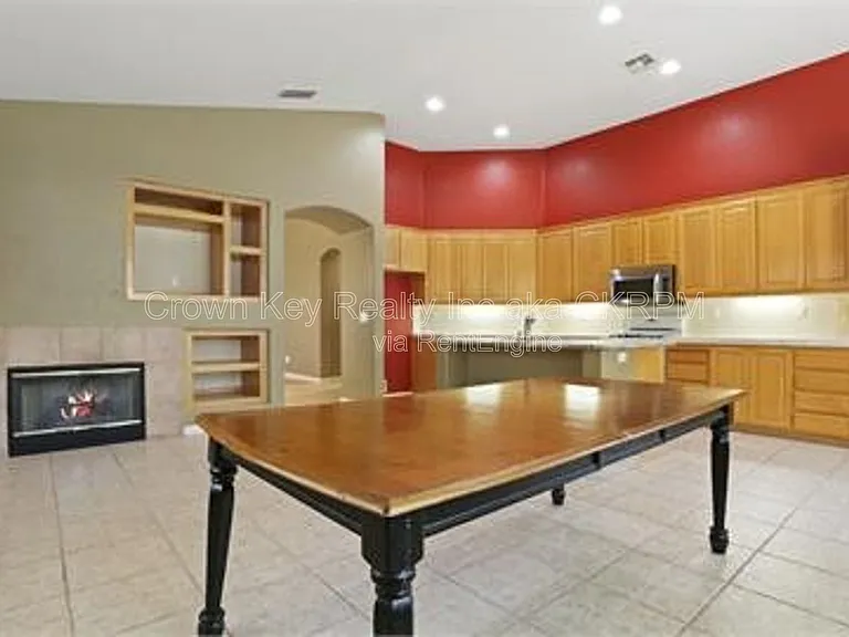 1844 Oswego Ct — Photo 7