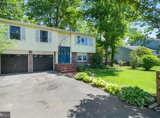 103 Oak Leaf Dr, Little Egg Harbor, NJ 08087