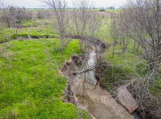 2 Dry Branch Rd, Waxahachie, TX 75165