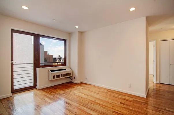 Rented by Compass | media 10