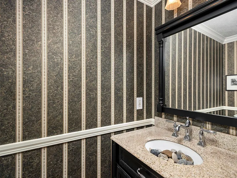 22911 Kimberwicke Ct — Photo 23