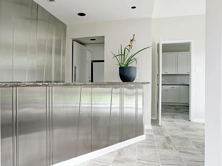 5300 Mercer St #9 — Photo 10