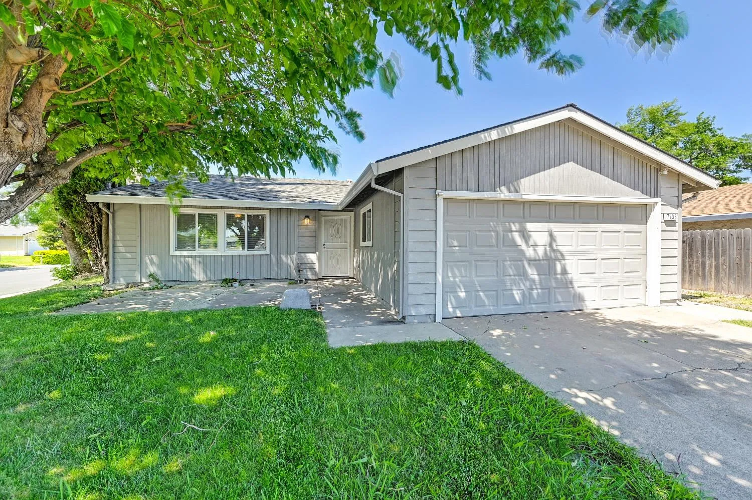 7136 Schooner Way photo 1