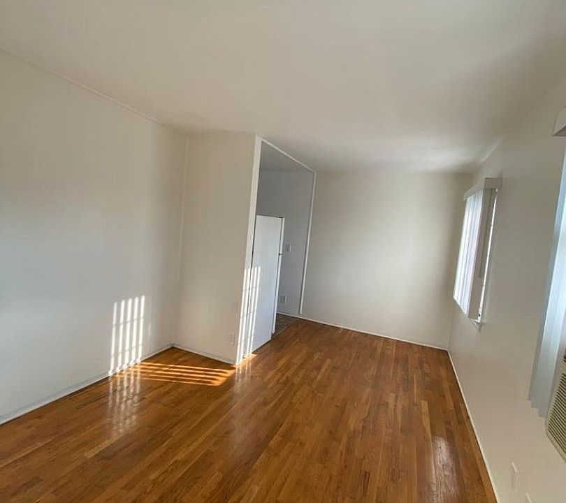 1st image of 108 N Kenwood St #110D